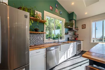 1250 Deady St, Port Orford, OR 97465 - Photo 25