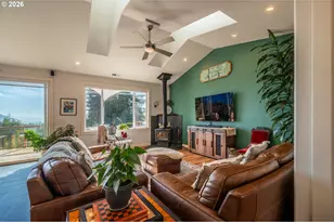 1250 Deady St, Port Orford, OR 97465 - Photo 29