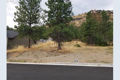 2418 W 15th St, The Dalles, OR 97058 - Photo 1