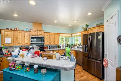 1745 Rifle Range Rd, Roseburg, OR 97470 - Photo 19