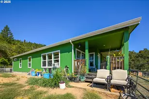 1745 Rifle Range Rd, Roseburg, OR 97470 - Photo 13