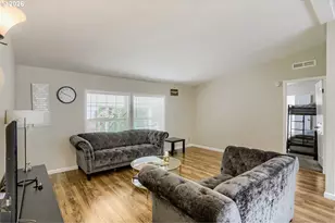 10400 SE Cook Ct, Milwaukie, OR 97222 - Photo 9