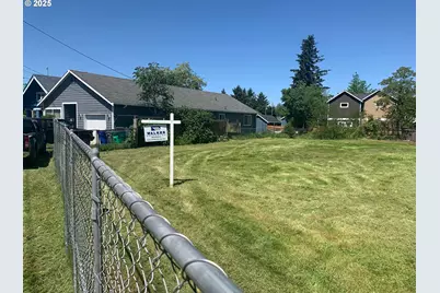 9639 SE Foster Rd, Portland, OR 97266 - Photo 1
