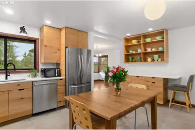 8820 SW 21st Ave, Portland, OR 97219 - Photo 11