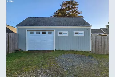 928 Oregon St, Port Orford, OR 97465 - Photo 5