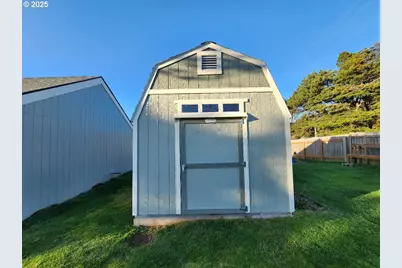 928 Oregon St, Port Orford, OR 97465 - Photo 31