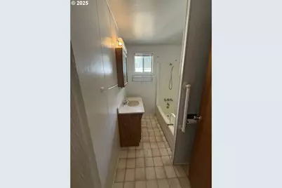 410 Birch St, Drain, OR 97435 - Photo 9