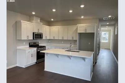 1483 Logan Pkwy, Albany, OR 97322 - Photo 3