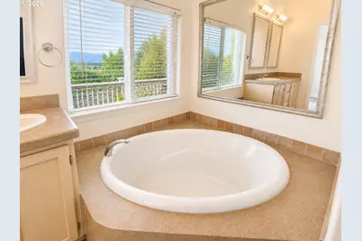 916 SW Isaac Ave, Pendleton, OR 97801 - Photo 9
