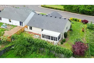 143 NW Elderberry Ln, Dallas, OR 97338 - Photo 37
