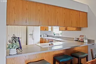 143 NW Elderberry Ln, Dallas, OR 97338 - Photo 15