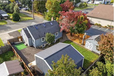 318 NE 9th Ave, Canby, OR 97013 - Photo 3