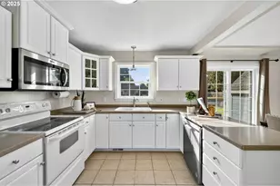 318 NE 9th Ave, Canby, OR 97013 - Photo 15