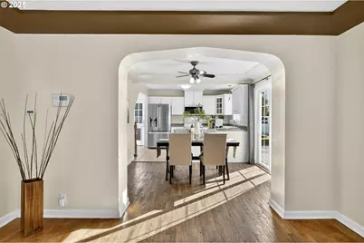 318 NE 9th Ave, Canby, OR 97013 - Photo 11