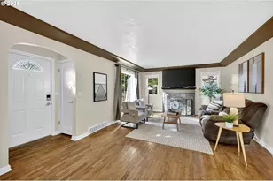 318 NE 9th Ave, Canby, OR 97013 - Photo 7