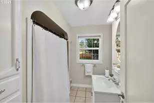 318 NE 9th Ave, Canby, OR 97013 - Photo 31