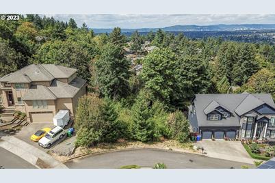12044 SE Deerhaven Dr, Portland, OR 97266 - Photo 1