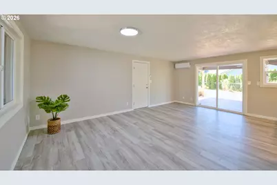 1035 NW 20th St, McMinnville, OR 97128 - Photo 11