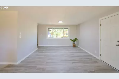 1035 NW 20th St, McMinnville, OR 97128 - Photo 9