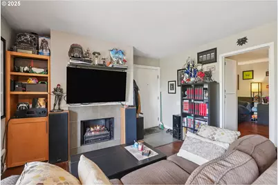 7522 SW Barnes Rd #E, Portland, OR 97225 - Photo 11