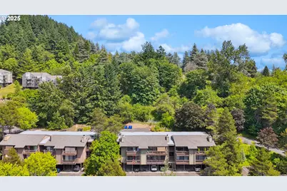 7522 SW Barnes Rd #E, Portland, OR 97225 - Photo 3