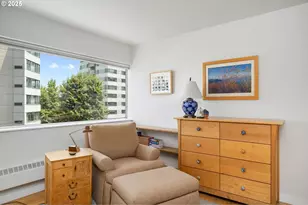 2323 SW Park Pl, Portland, OR 97205 - Photo 23