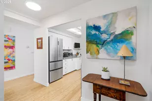 2323 SW Park Pl, Portland, OR 97205 - Photo 13