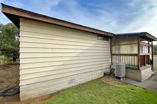 1267 Tucker Rd, Hood River, OR 97031 - Photo 15