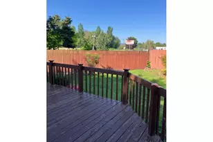 945 NE Lija Loop, Portland, OR 97211 - Photo 21