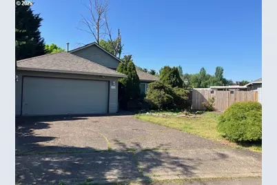945 NE Lija Loop, Portland, OR 97211 - Photo 1