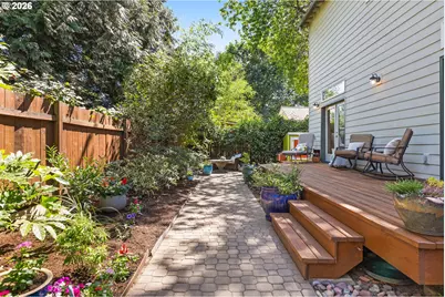 2116 SE 84th Ave, Portland, OR 97216 - Photo 39