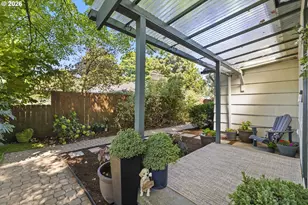 2116 SE 84th Ave, Portland, OR 97216 - Photo 5