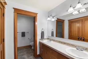 4015 NW Devoto Ln, Portland, OR 97229 - Photo 37