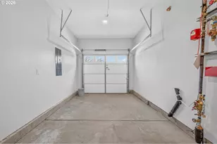 9275 E Burnside St, Portland, OR 97216 - Photo 23