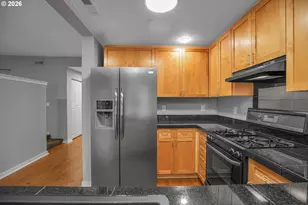 327 NW Park Ave, Portland, OR 97209 - Photo 13