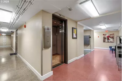 1205 SW Cardinell Dr #704, Portland, OR 97201 - Photo 5