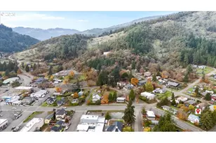 606 NW Nichol Ave, Myrtle Creek, OR 97457 - Photo 25