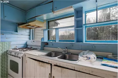 606 NW Nichol Ave, Myrtle Creek, OR 97457 - Photo 3