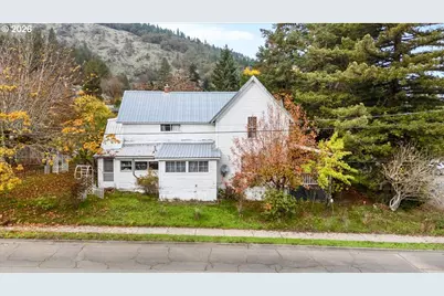 606 NW Nichol Ave, Myrtle Creek, OR 97457 - Photo 1