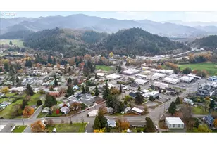 606 NW Nichol Ave, Myrtle Creek, OR 97457 - Photo 21