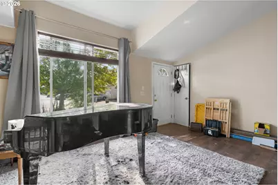5367 Olympic Cir, Eugene, OR 97402 - Photo 5