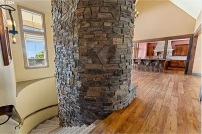 5637 Saddle Ridge Dr, Medford, OR 97504 - Photo 17