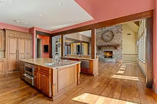 5637 Saddle Ridge Dr, Medford, OR 97504 - Photo 13