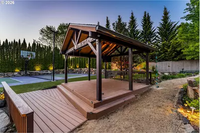 5637 Saddle Ridge Dr, Medford, OR 97504 - Photo 5