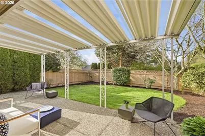 10805 SW Summer Lake Dr, Portland, OR 97223 - Photo 23