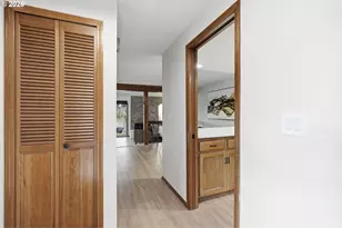 10805 SW Summer Lake Dr, Portland, OR 97223 - Photo 5