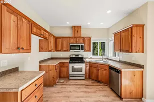648 S Donna Dr, Newberg, OR 97132 - Photo 11