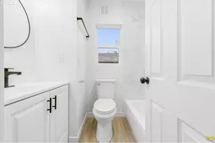 1124 NE 81st Ave, Portland, OR 97213 - Photo 9