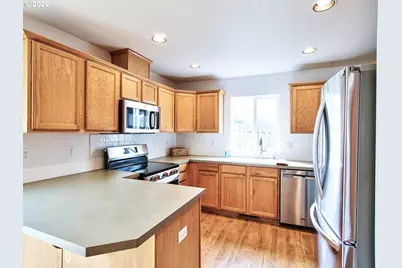 23041 SW Schamburg Dr, Sherwood, OR 97140 - Photo 7