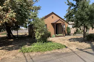 218 S 19th St, Springfield, OR 97477 - Photo 9